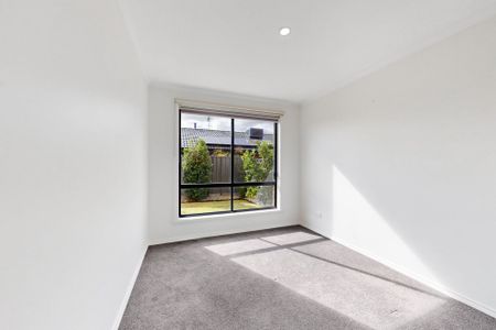 Beautiful and Functional Family Sized Home - Photo 5