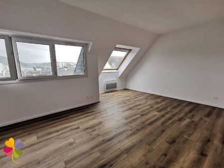 Location Appartement 2 pièces 50m² CHERBOURG-EN-COTENTIN 50100 - Photo 5