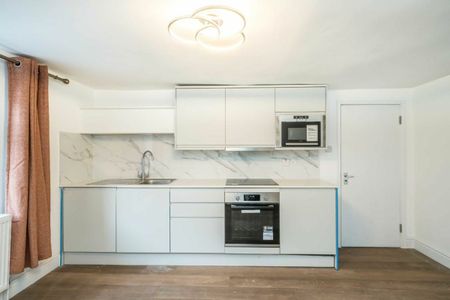 Edgeley Lane, SW4, London - Photo 3