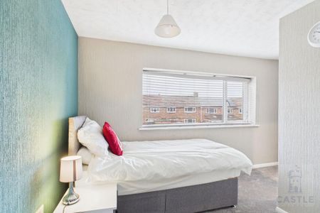 4 bedroom house of multiple occupation to rent - Photo 3