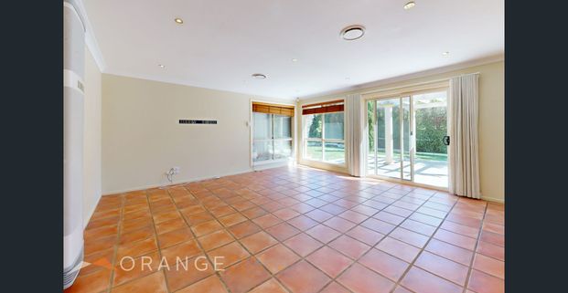 BEAUTIFUL 4-BEDROOM HOME IN A QUIET STREET - Photo 1