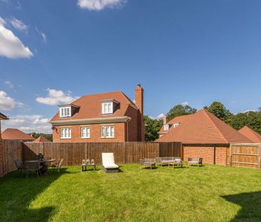 5 bedroom detached house to rent - Photo 1