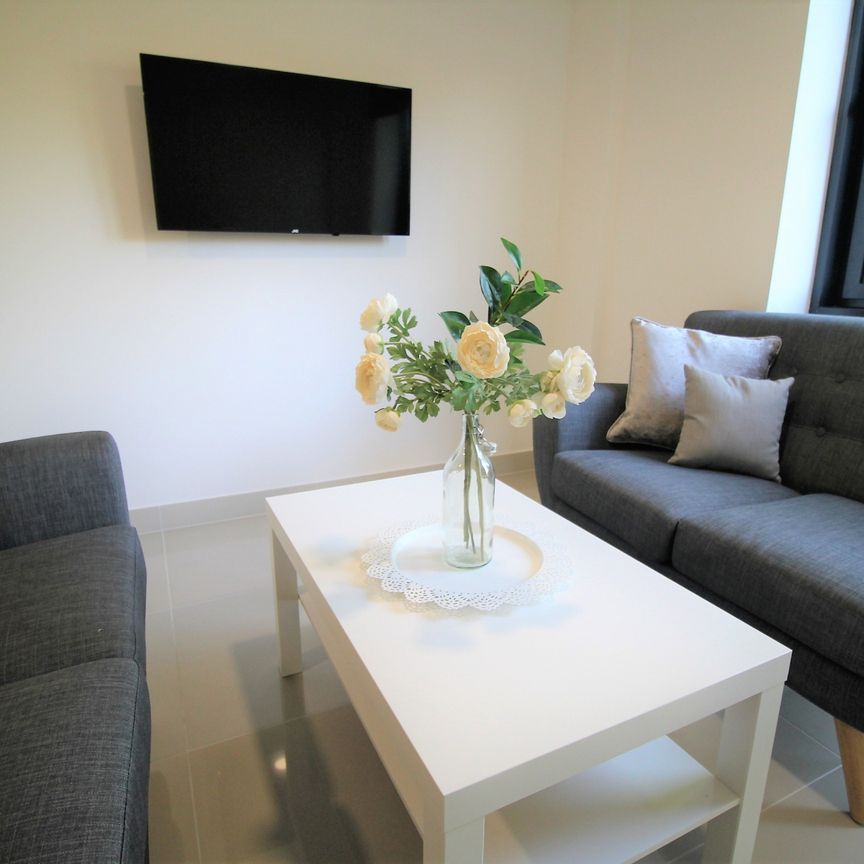 3 Bedroom Apartment - Photo 1