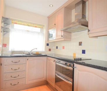 2 bedroom semi-detached house to rent - Photo 4