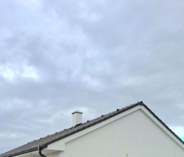 RentHub | 4 izbový rodinný dom s krbom a terasov | Slnečná | Ružindol - Photo 4