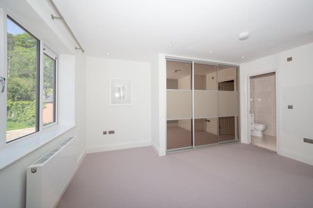 4 bedroom townhouse to rent - Photo 4