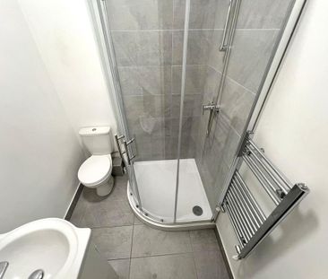 1 bedroom in a house share to rent - Photo 6