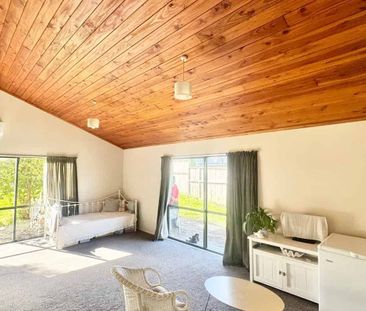 3 Bedroom in Titirangi!! - Photo 1