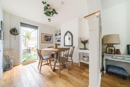 3 bedroom terraced house to rent - Photo 2