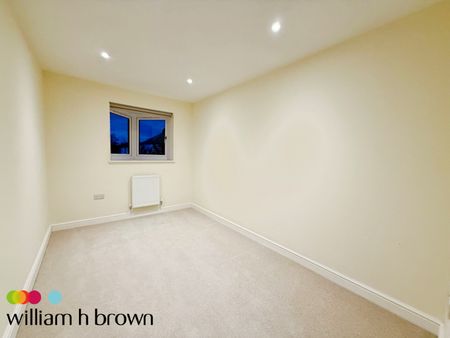 Purfleet Road, South Ockendon, Aveley - Photo 3