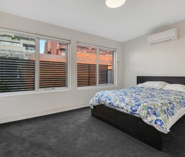 9 Little Gold Street, Brunswick VIC 3056 - Photo 5
