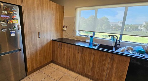 Fully furnished 2Bedroom, bills included - Photo 1