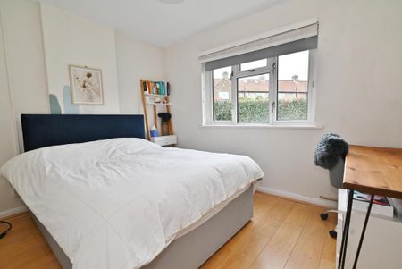 2 bedroom maisonette to rent - Photo 4