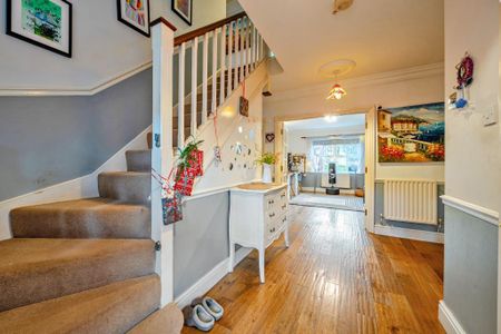 5 bedroom detached house to rent - Photo 3