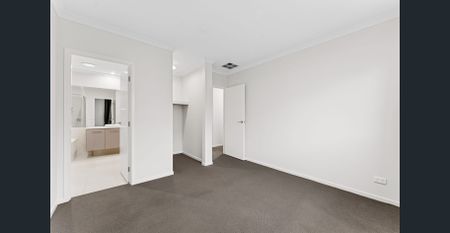 Executive Five-Bedroom Family Home - Photo 5