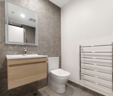 The Residences at LQ Ellerslie Studio Apartment. - Photo 3