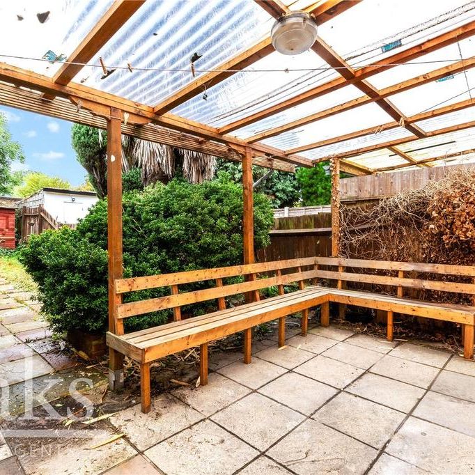 3 bedroom terraced house to rent - Photo 1