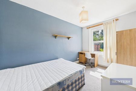 3 bedroom terraced house to rent - Photo 2