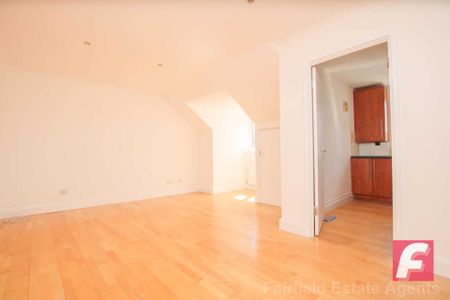 Siskin Close, Bushey, WD23 - Photo 3