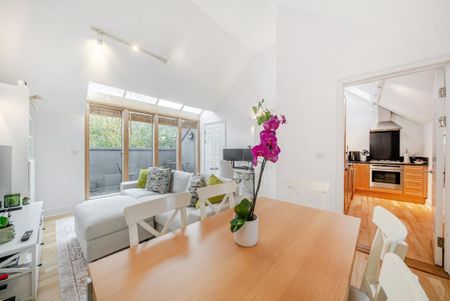 The Courtyard Alt Grove, Wimbledon SW19 - Photo 3