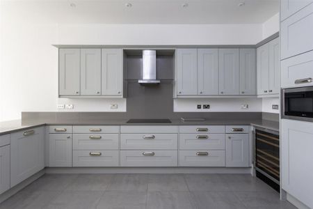 3 bedroom apartment to rent - Photo 4