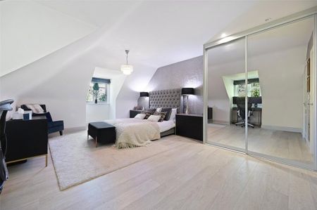 2 bedroom penthouse to rent - Photo 4