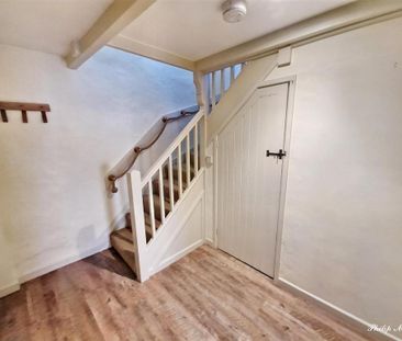 1 bedroom barn conversion to rent - Photo 5
