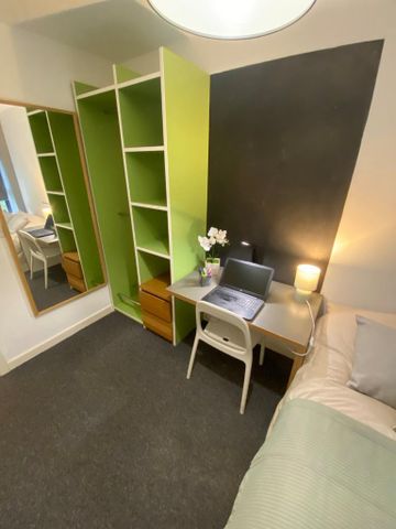 6 bedroom terraced house to rent - Photo 3