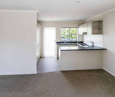 Standalone two bedroom home! - Photo 2