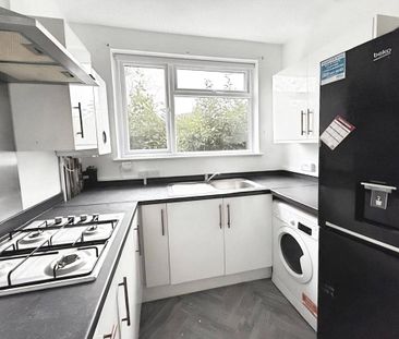 2 bedroom maisonette to rent - Photo 4