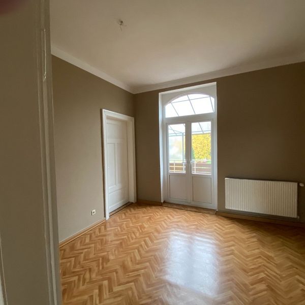 Moderne 4-Zimmer-Wohnung mit großem Balkon in zentraler Lage! - Photo 1