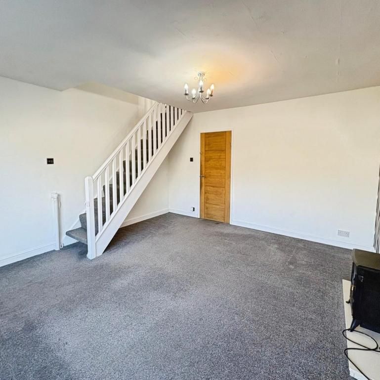 2 bedroom terraced house to rent - Photo 1