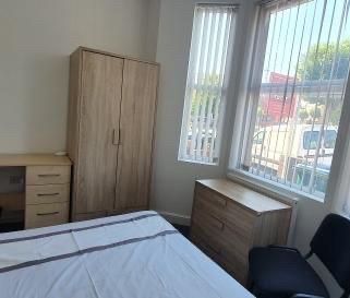 1 bedroom in a house share to rent - Photo 3