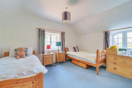 4 bedroom detached house to rent - Photo 5