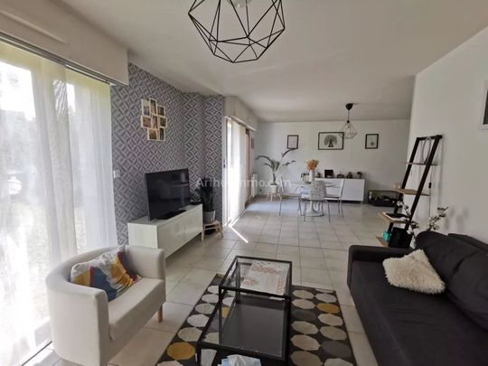 Location Maison 4 pièces 108 m2 à La Chapelle-des-Fougeretz - Photo 1