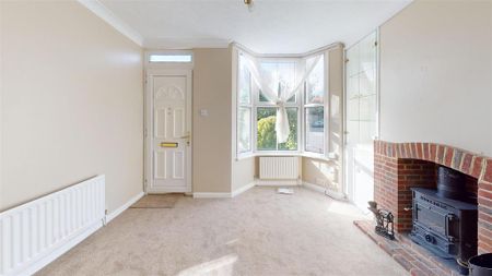 House to rent - Photo 2