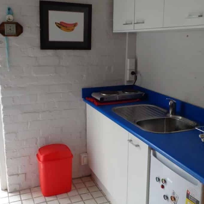 Contemporary, private central city living - Photo 1