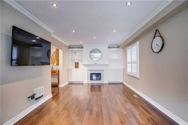 For Lease - 4663 Crosswinds (MAIN LEVEL) Drive, Mississauga, Ontario - Photo 1