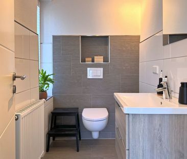 Schnuckeliges Wohnhaus mit moderner Einbauküche und Sommergarten in... - Foto 1