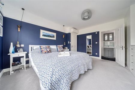 5 bedroom detached house to rent - Photo 4