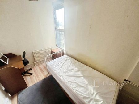 1 bedroom in a house share to rent - Photo 5