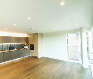 2 Bedrooms Flat to rent in Cottam House, 305 Kidbrooke Park Road, London SE3 | £ 369 - Photo 1