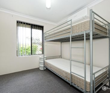 FURNISHED 4 X 2 FAMILY HOME!!! - Photo 3