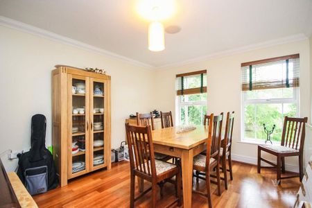 4 bedroom property to rent - Photo 2