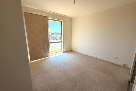 9 Cumulus Court, Hampton Park VIC - Photo 4