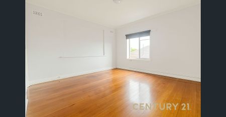 Private & Peaceful Living in a Prime Dandenong Location - Photo 3