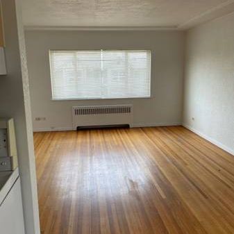 1 BEDROOM - Mar 1 - PET FRIENDLY- BURNABY - Photo 4