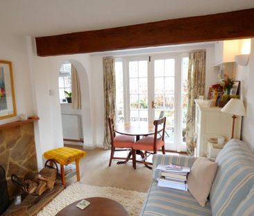 2 bedroom character property to rent - Photo 2