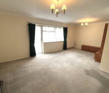 Chessfield Park, Amersham,HP6 - Photo 2