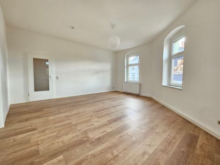 Diese schöne renovierte Wohnung wartet auf Sie mit Einbauküche - Foto 3